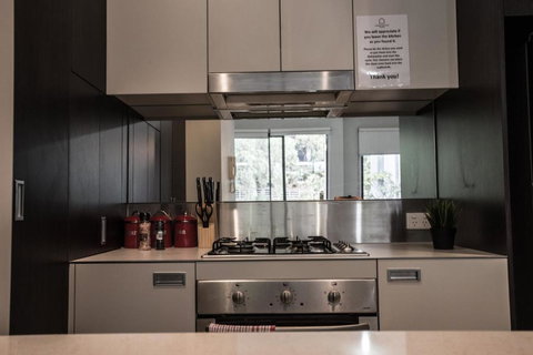 ReadySet Apartments On Altona - C Tourism 2