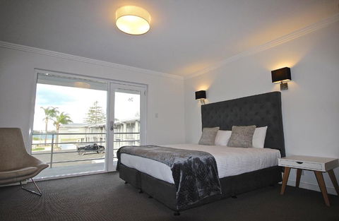 Quays Hotel - C Tourism 0
