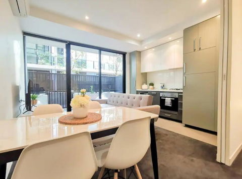 PR126-1 BR Comfy Stay Next To Station With FREE Parking - C Tourism 2