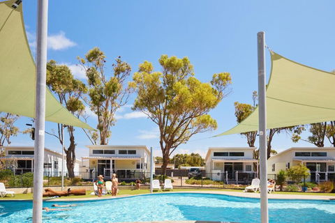 RAC Cervantes Holiday Park - C Tourism 0