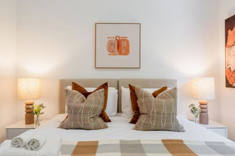 Prahran Timeless & Modern Haven, With Parking - C Tourism 3