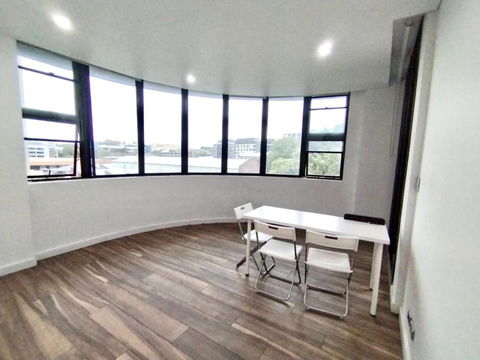 Premium Location In City Centre Sydney With Free Swimming Pool & Gym - C Tourism 3