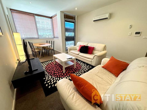 Pretty Penthouse - Close To ANU - C Tourism 1
