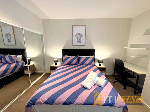 Pretty Penthouse - Close To ANU - C Tourism 3