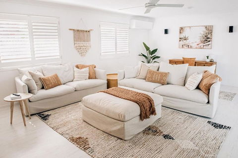 Prime Location With Pool - Walk To Coolum Beach - C Tourism 1