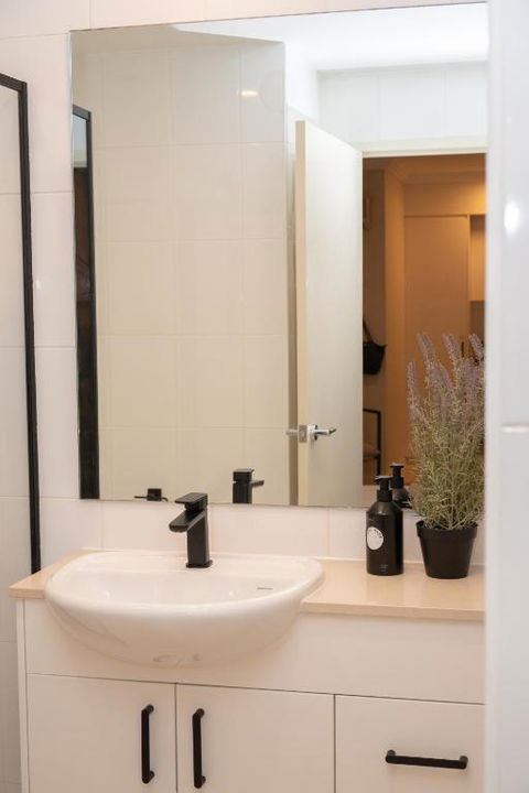 PRIME SPOT: Modern Studio+Balcony Darling Harbour - C Tourism 3
