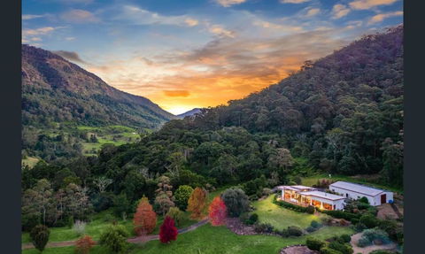 Private Luxury In The Mountains With Running Creek - C Tourism 0