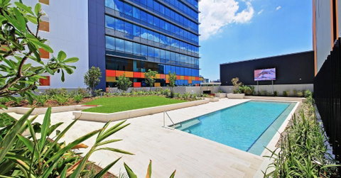 Private Bedroom & Bathroom In Shared Inner Brisbane Apartment - C Tourism 1