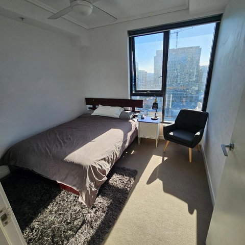 Private Bedroom & Bathroom In Shared Inner Brisbane Apartment - C Tourism 2