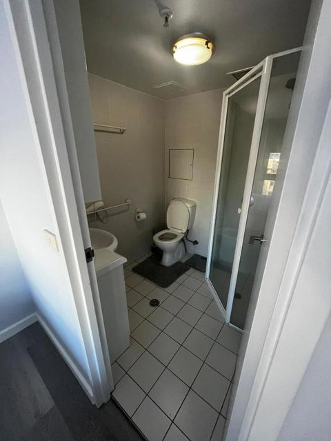 Private Room With Ensuite In The CBD - C Tourism 3