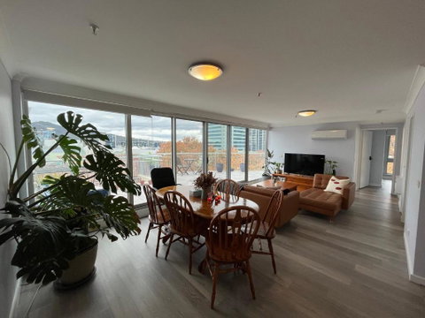 Private Room With Ensuite In The CBD - C Tourism 0