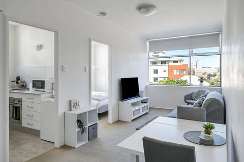 Quaint 1BD On The Doorstep Of Manly Beach - C Tourism 2