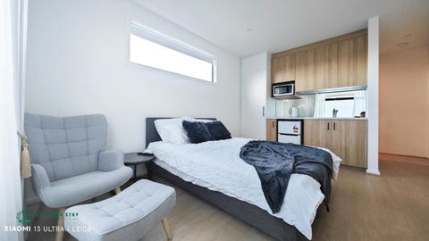 Queen Bed Stylish Suite With TV - Room 12 - C Tourism 2