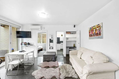 Quiet And Peaceful Beachside 1BR Retreat W Parking - C Tourism 0