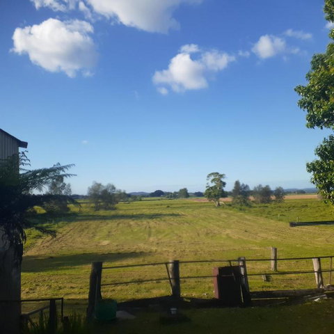 QUIET PROPERTY BY THE RIVER - C Tourism 1