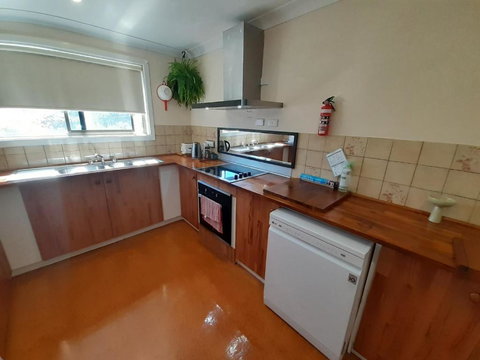 QUIET PROPERTY BY THE RIVER - C Tourism 3