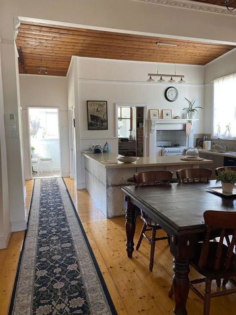 R&R Blue Diamond Luxury Cottage Maryborough, Vic - C Tourism 3