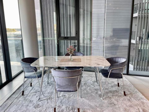 RARE Luxury Waterfront Living - C Tourism 3