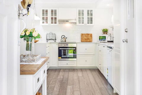 Red Gum Cottage - C Tourism 1