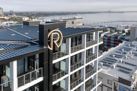 R Hotel Geelong - C Tourism 1