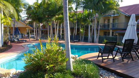 At Beach Court Holiday Villas - C Tourism 1