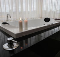 Aurora Cottages Bush Retreat - C Tourism