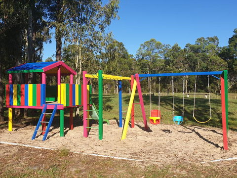 Australian Motor Homes Tourist Park - C Tourism 2