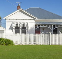 Avery Cottage - C Tourism