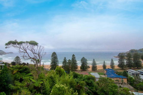 Avoca Heights House /// 4 BDR 2.5 BTH // Direct Ocean Views - C Tourism 3