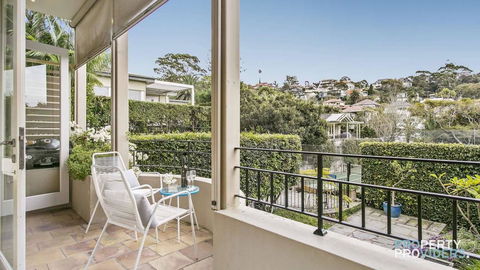Awaba Aquatic - Footsteps To Balmoral Beach - C Tourism 3