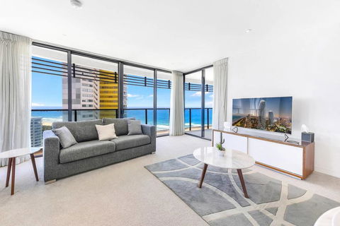 Awesome Ocean Views Broadbeach WiFi, Netflix, Wine - C Tourism 1