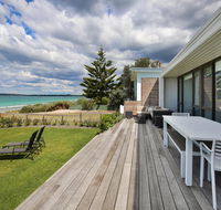 Azure Absolute Beachfront - Pet Friendly - C Tourism