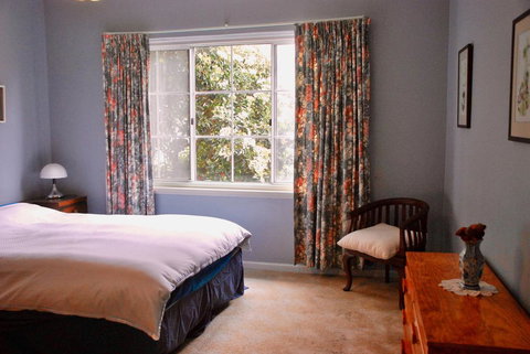 Back Valley Farm Stay Bed And Breakfast - C Tourism 1