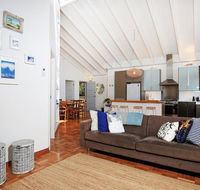Balena  Culburra - Pet Friendly - 1 Min Walk to Beach - C Tourism