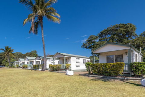 Bargara Beach Caravan Park - C Tourism 0