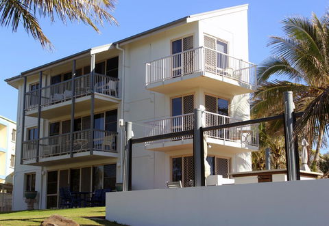 Bargara Shoreline Apartments - C Tourism 0