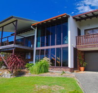 Barrels Beach House 28 Dulconghi Street - C Tourism
