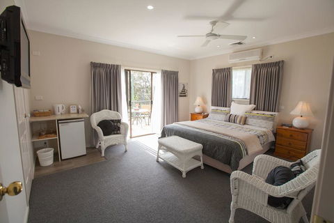 Batemans Bay Manor - Bed And Breakfast - C Tourism 0