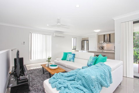 Beach Breeze Holiday House - C Tourism 1