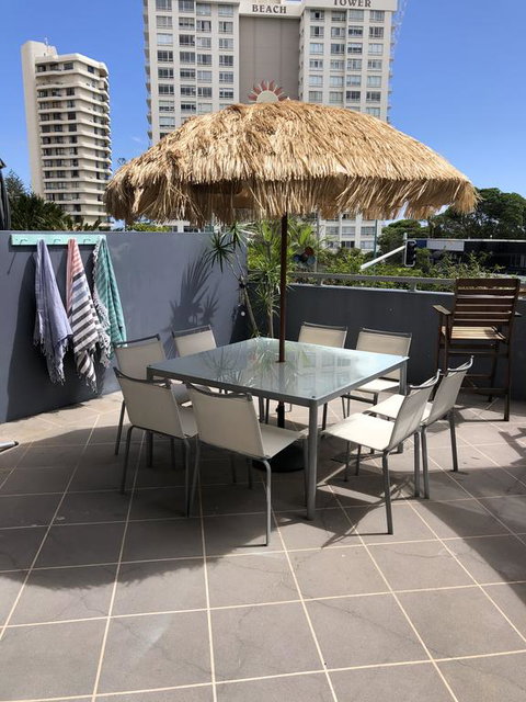 Beach Side Ocean Burleigh Heads 3 Bedroom Family Accomodation - C Tourism 1