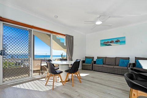 Beachcomer, Unit 2 - The Entrance, NSW - C Tourism 3