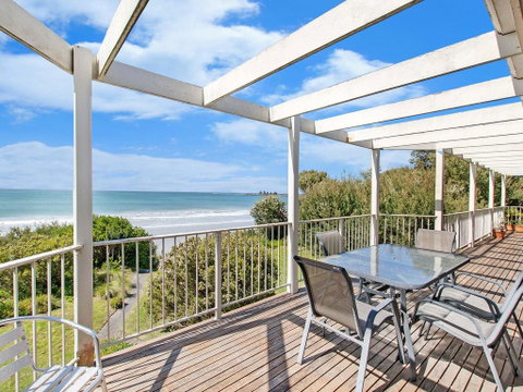 Beachfront - C Tourism 0