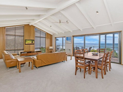 Beachfront - C Tourism 1