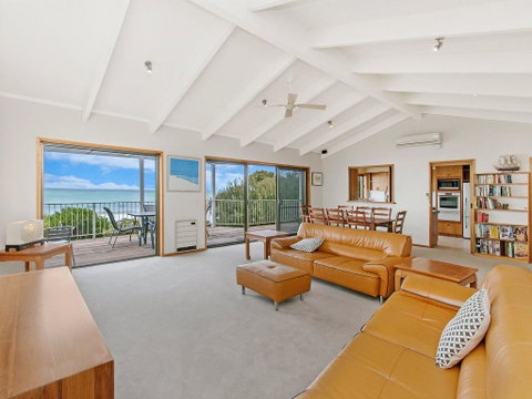 Beachfront - C Tourism 3