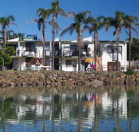 Beachfront 1 25 Willow Street - C Tourism