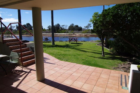 Beachfront 5, 25 Willow Street - C Tourism 2