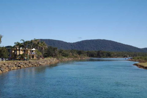 Beachfront 5, 25 Willow Street - C Tourism 1
