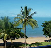 Beachfront Apartments on Trinity Beach - C Tourism