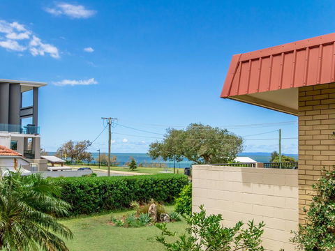 Beachfront Apt With Private Pool - C Tourism 3