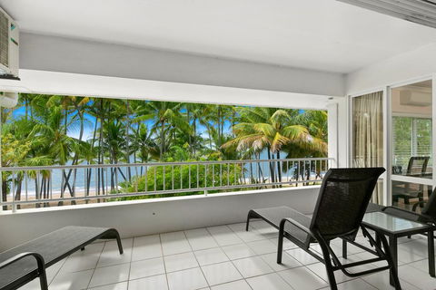 Beachfront Apt. In Alamanda Beachfront Resort (25) - C Tourism 0